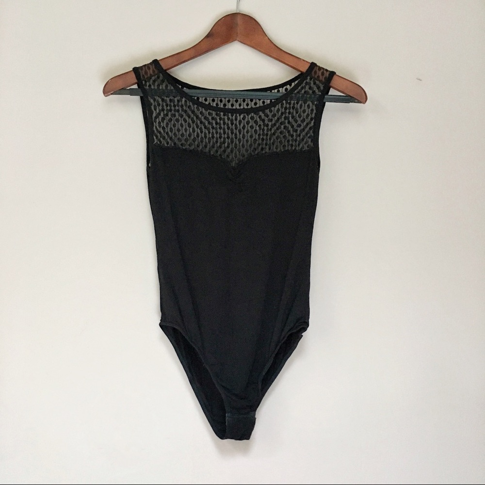 Sleeveless leotard